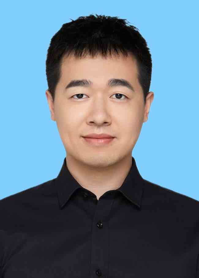 张佳龙